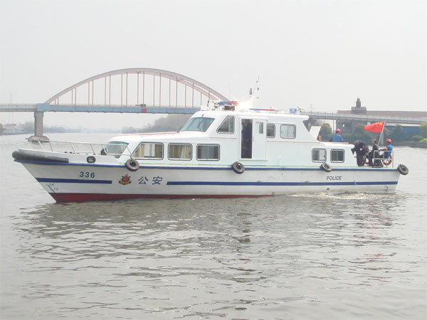 公安艇